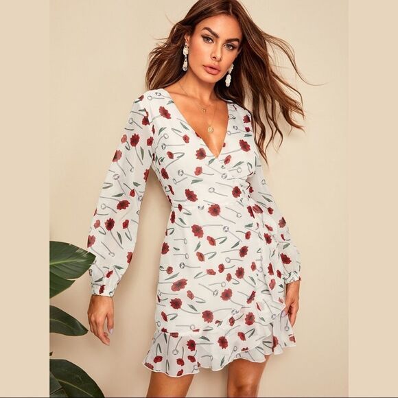 ✨Plunging Neck Tie Side Ruffle Hem Surplice Dress✨ - Picture 2 of 6